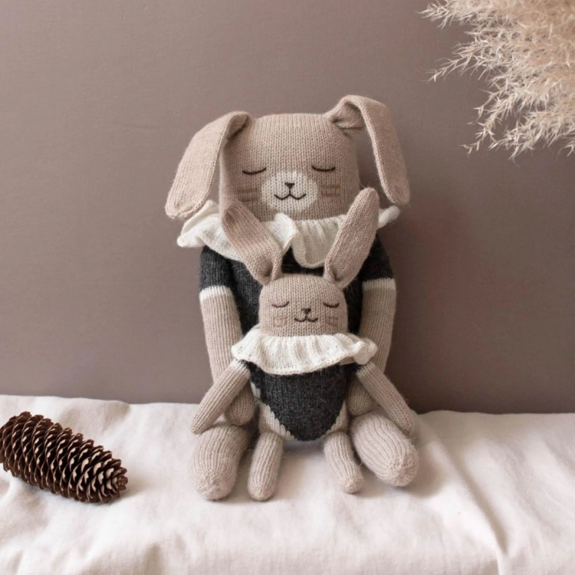 MAIN SAUVAGE - Doudou lapin - maillot noir